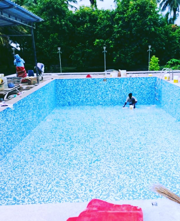 Professional swimming pool construction in Karanodai