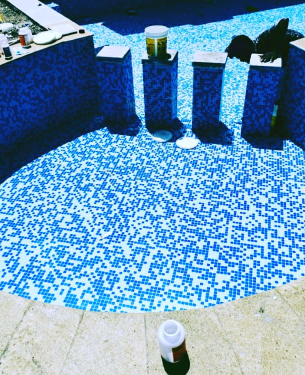 Affordable swimming pool builders in Redhills
